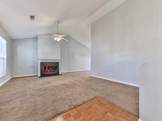 Building Photo - 4375 Yellow Rose Dr