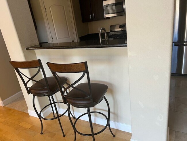 Building Photo - Luxury Condo in Natomas!