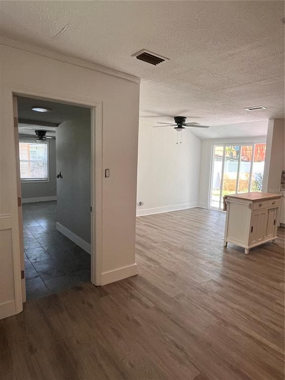 Building Photo - 6703 S MacDill Ave