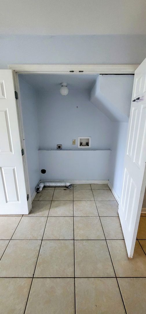 Building Photo - 13932/13934 Azalea Park Ave