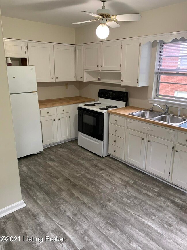 Building Photo - 2624 Longview Ave