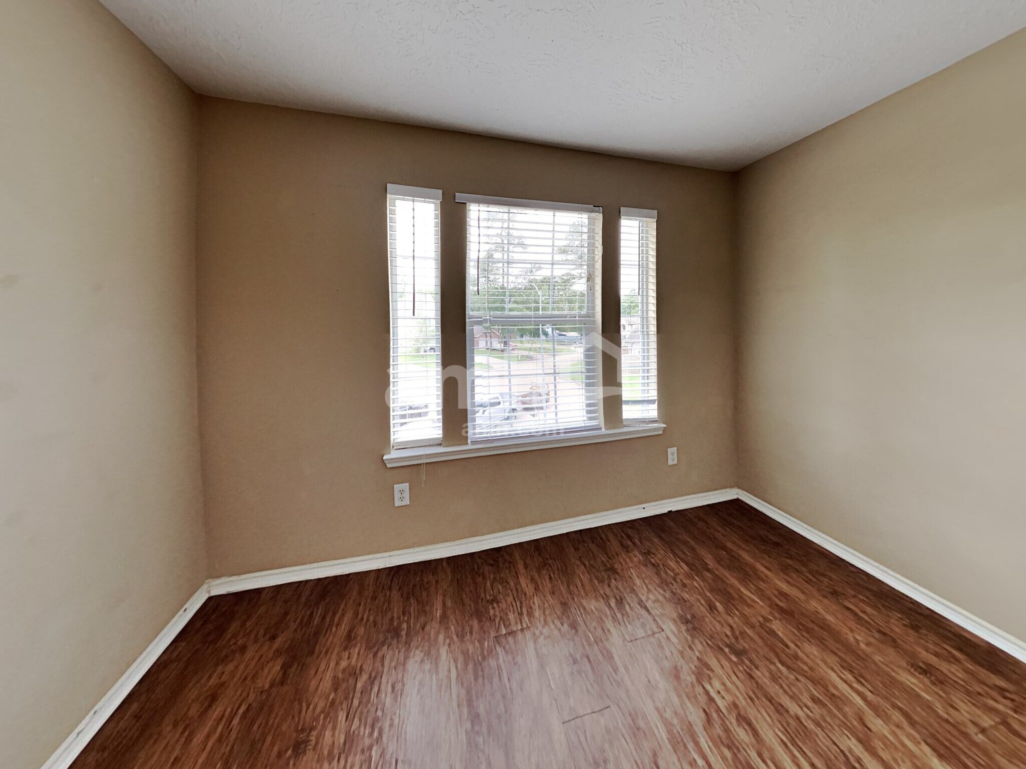 Building Photo - 706 Razee Ct