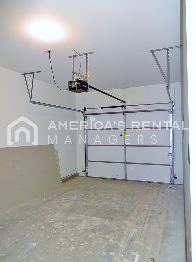 Building Photo - 4379 Shivas Way