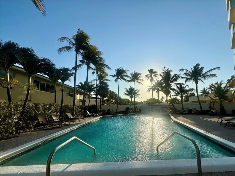 Building Photo - 6000 N Ocean Blvd