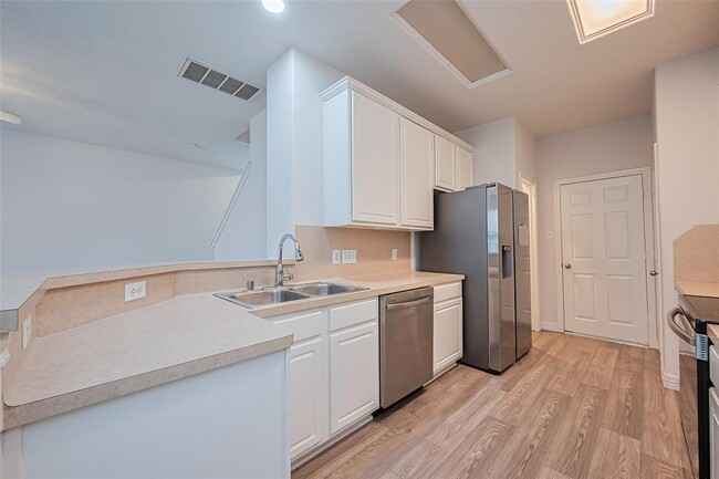 Building Photo - 119 Gallery Cove Ct