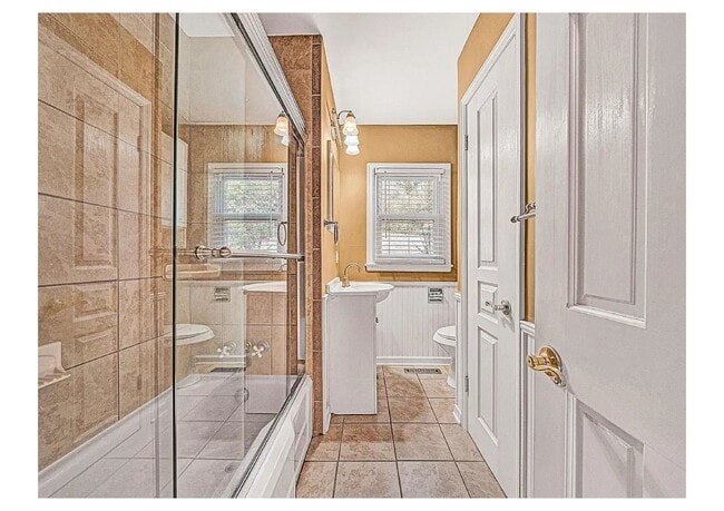 Building Photo - Charming 3BR in SW Roanoke | Fenced Yard | Hardwood Floors | Wasena Area