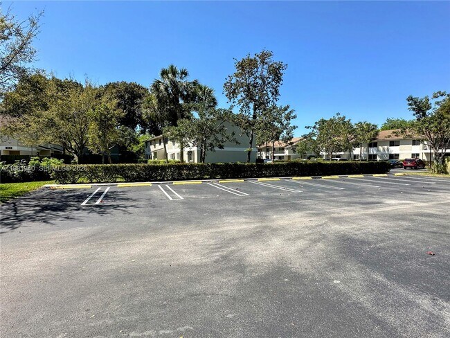 Building Photo - 107 Gardens Dr