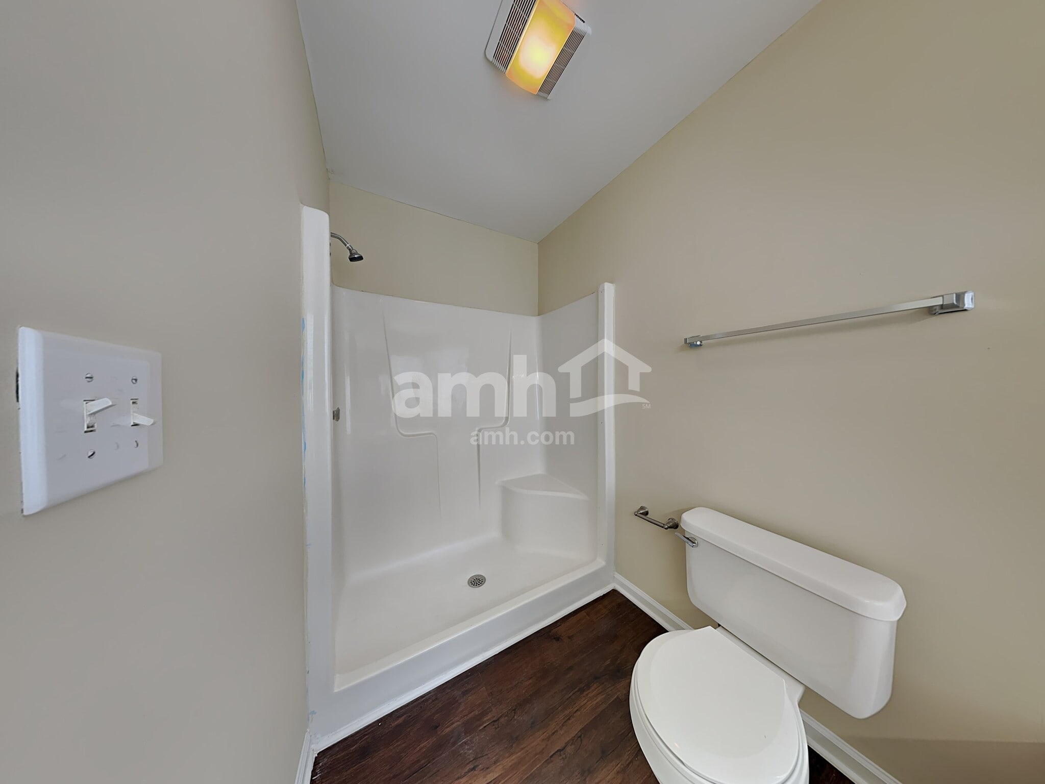 Building Photo - 1305 Groveland Trl