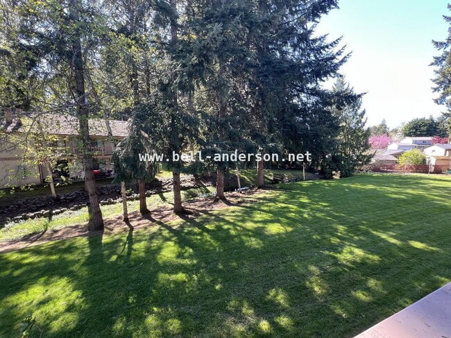 Building Photo - Renton Condo Unit Available!
