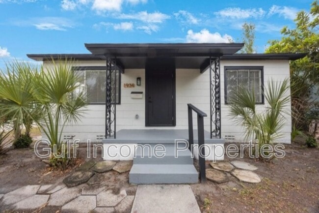 Primary Photo - 1934 18th Ave S