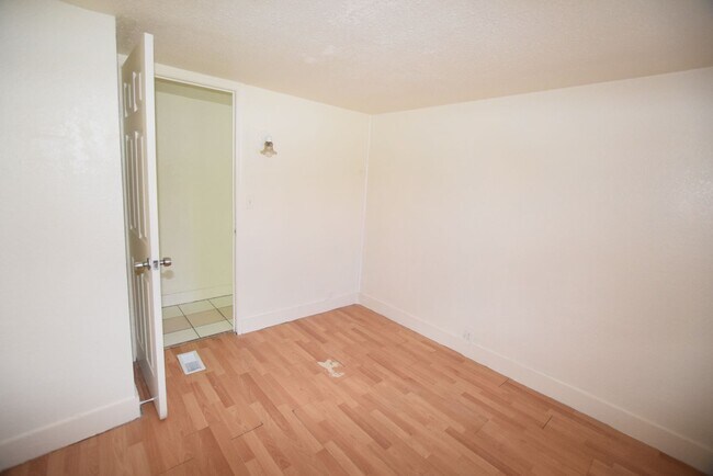 Building Photo - 5101 N Kaliga Dr