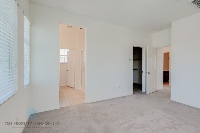 Building Photo - 4-bedroom, 3-bath home in the gated community of Harvest at The Preserve in Chino