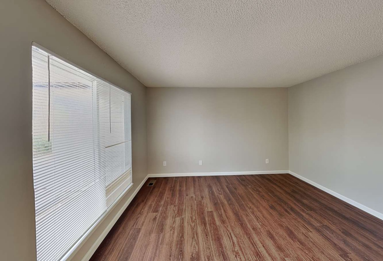 Building Photo - 7517 Brockbank Dr