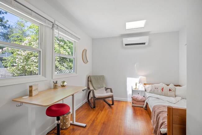 Building Photo - 80 Dominga Ave