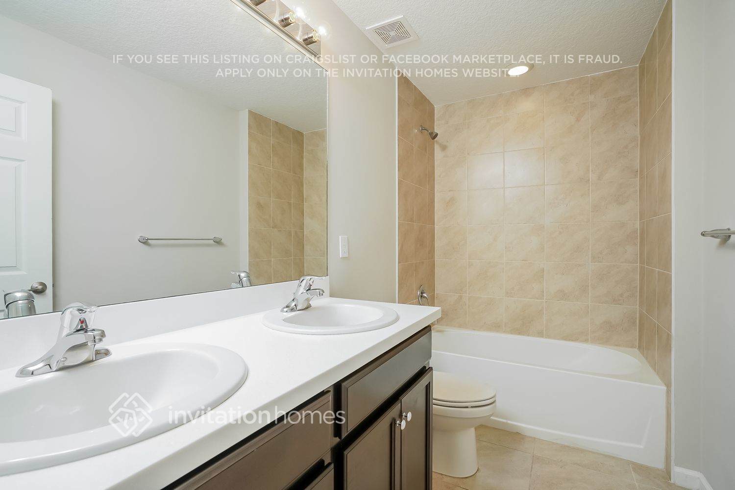 Building Photo - 1710 SW Buttercup Ave