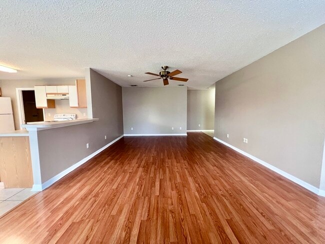 Building Photo - Waterford Chase-Osprey Ridge Community 3 B...