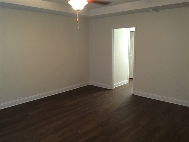 Building Photo - 58 S Lancaster Dr