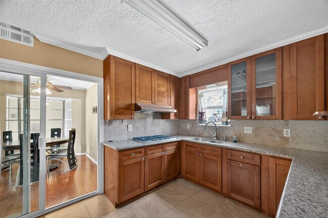 Building Photo - 9123 Langdon Ln