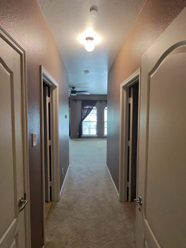 Building Photo - 6072 Pisa Ln