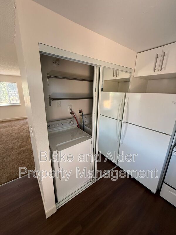 Building Photo - 4105 NE Killingsworth St