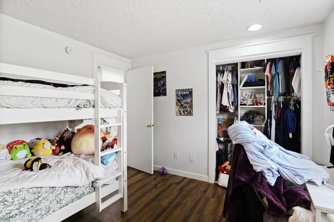 One of two bedrooms not including master - 12204 SE 7th St