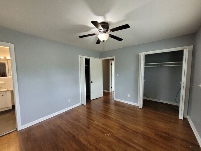 Building Photo - Huntsville