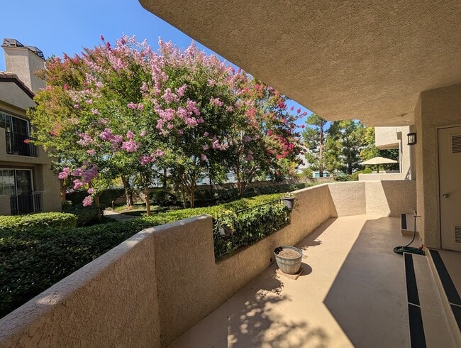 Building Photo - 24121 Del Monte Dr.