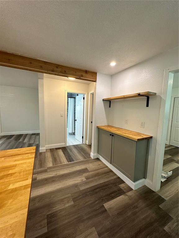 Building Photo - 4713 Thorpe Ave