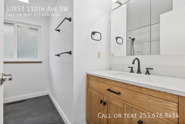 Building Photo - 10853 110th Ave SW
