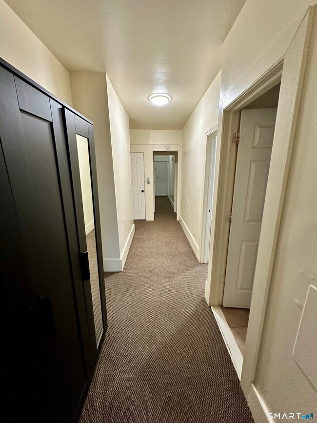 Building Photo - 182 Black Rock Ave