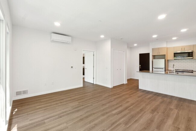 Interior Photo - Plaid Apartments