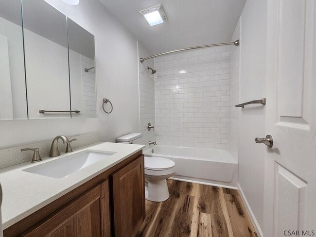 Building Photo - 429 Devon Dr