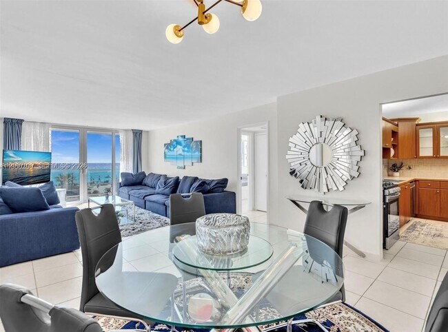 Building Photo - 3140 S Ocean Dr