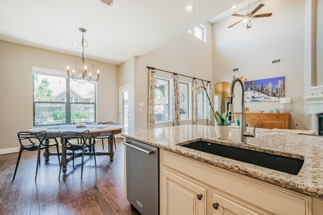 Building Photo - 27002 Calaway Falls Ln