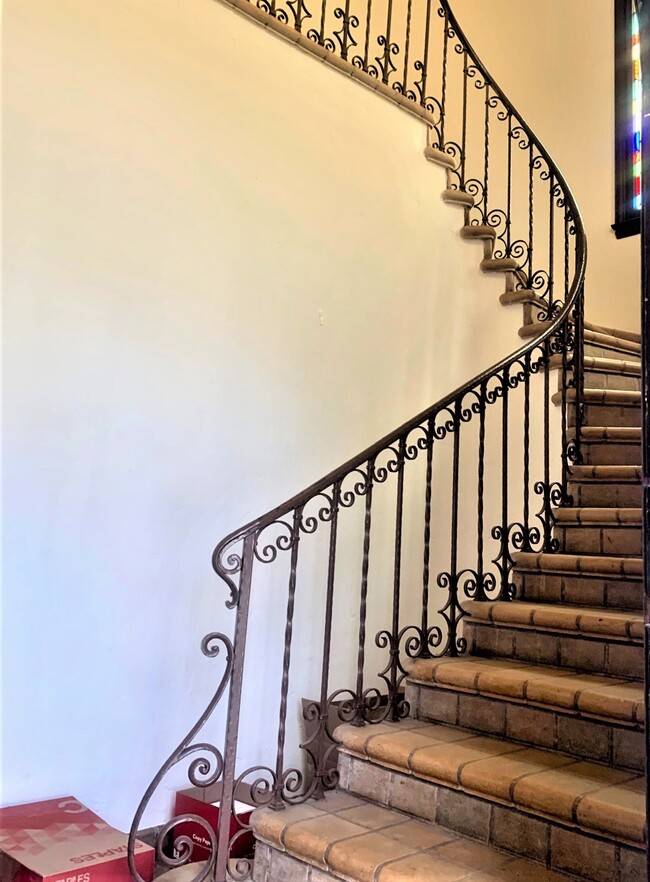 Stairwell - 139 N Orange Dr