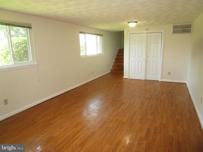 Building Photo - 5606 Devon Ct