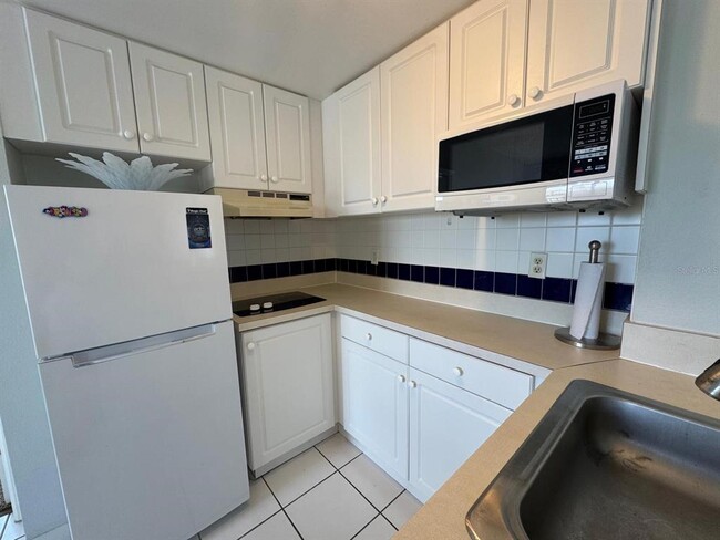Building Photo - 6165 Carrier Dr