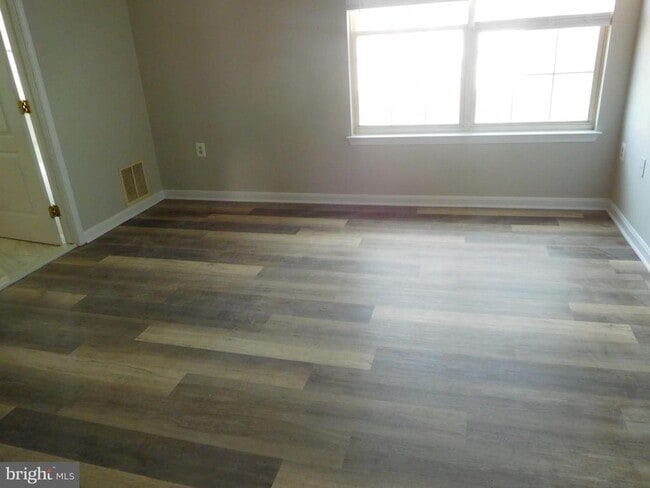 Building Photo - 15512 Kennett Square Way
