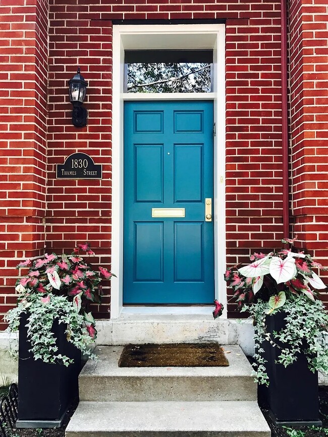 Building Photo - 1830 Thames St