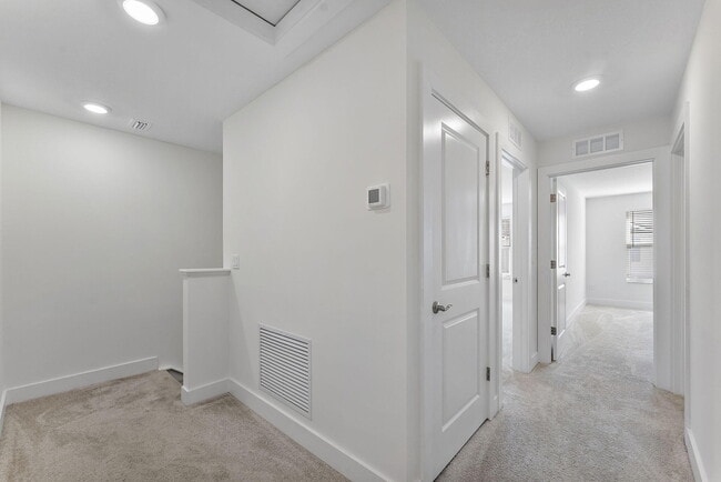 Building Photo - 247 Preserve Trl N