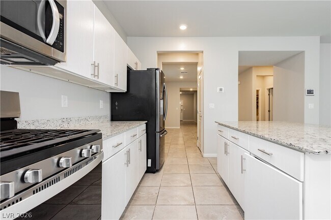 Building Photo - 5340 Maroon Guava St