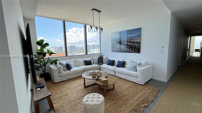 Building Photo - 2000 S Ocean Dr
