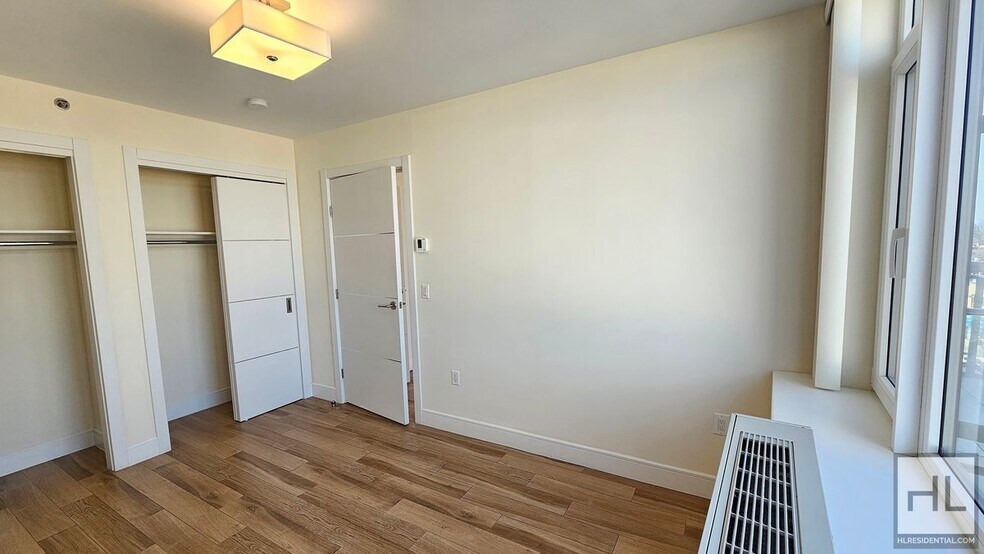 Building Photo - Northern Boulevard