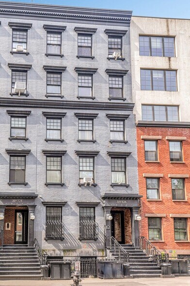 Building Photo - 326 E 4th St