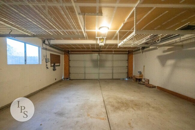 Building Photo - 3676 Baron Ave