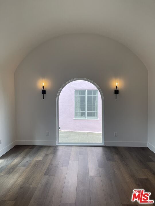 Building Photo - 1536 N Commonwealth Ave