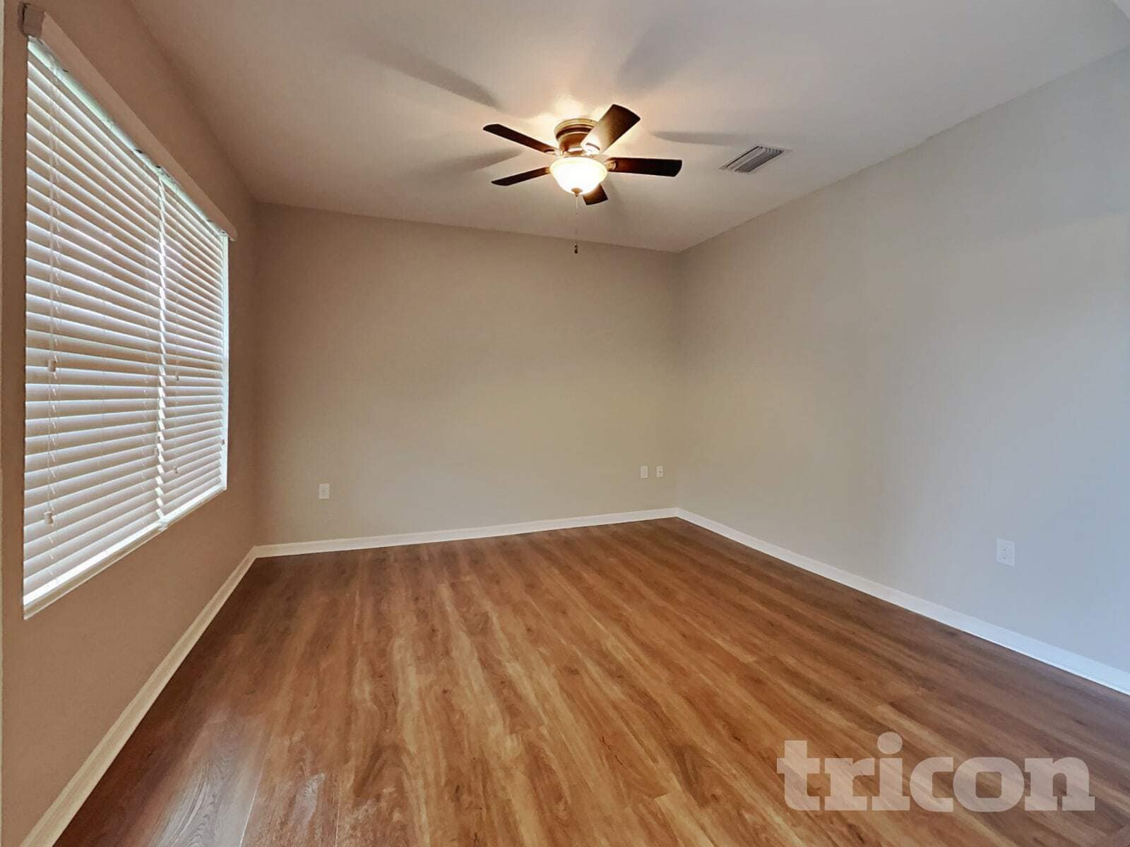 Building Photo - 3799 Crossline Dr