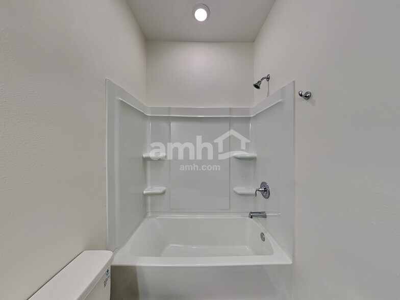 Building Photo - 1125 Walden Pond Dr