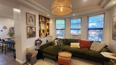 Building Photo - 237-239 Stephens St