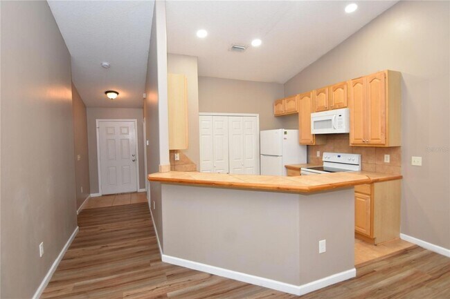Building Photo - 7 Ryarbor Dr